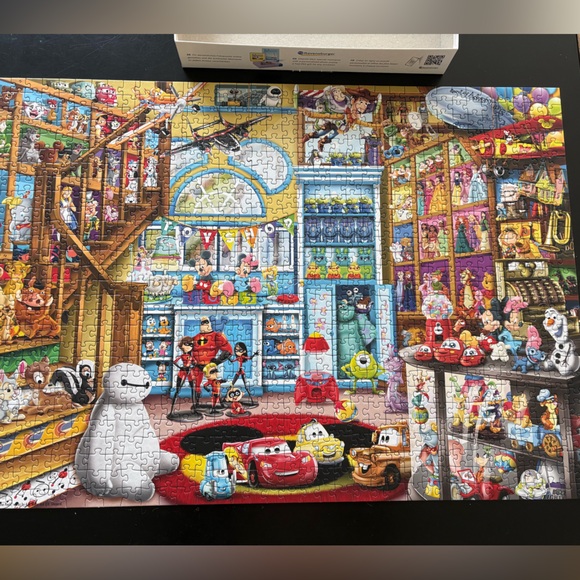 Ravensburger Disney, Pixar Puzzle 1000 pieces - Picture 2 of 3